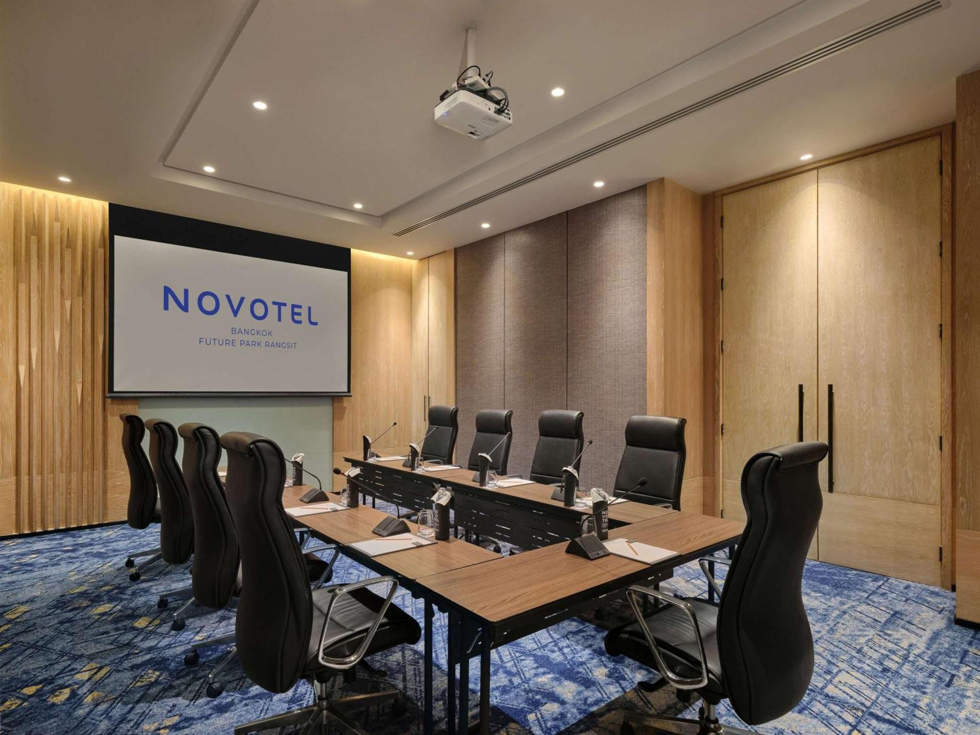 פאתום טאני Novotel Bangkok Future Park Rangsit מראה חיצוני תמונה