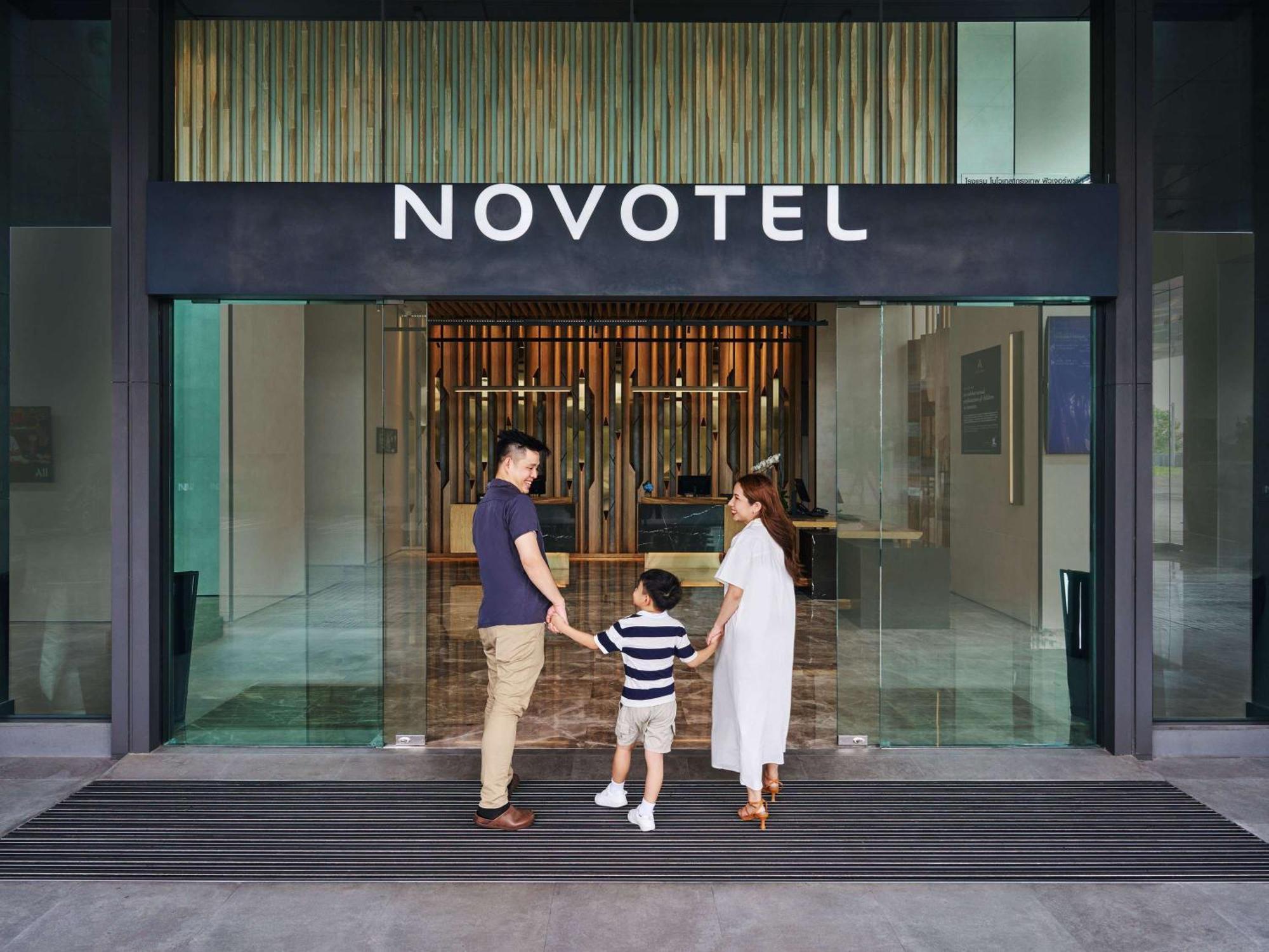 פאתום טאני Novotel Bangkok Future Park Rangsit מראה חיצוני תמונה